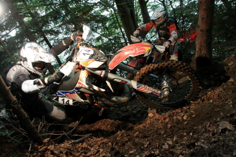 DEMENŢĂ TOTALĂ la cel mai dur enduro din lume, de la Sibiu. Paris-Dakar e o joacă de copii. ŞAPTE IMAGINI SUPERBE