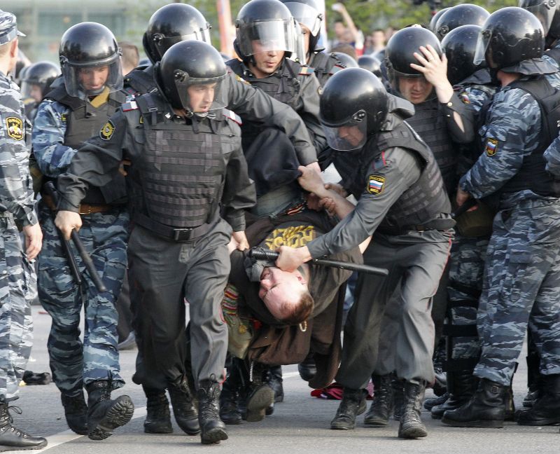 Duma. Cine protestează, ia amenzi usturătoare