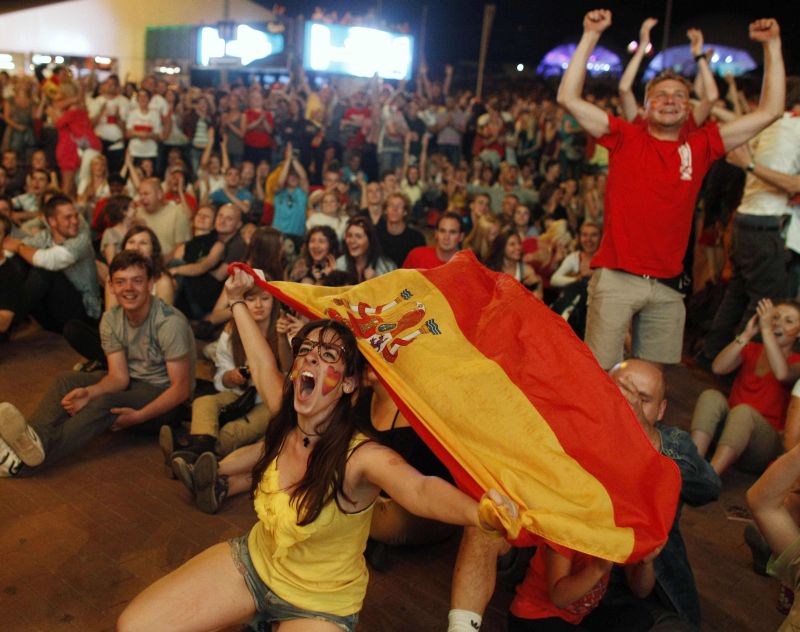 EURO 2012. Spania - Franţa 2-0. Xabi Alonso, "dublă" la meciul cu numărul 100