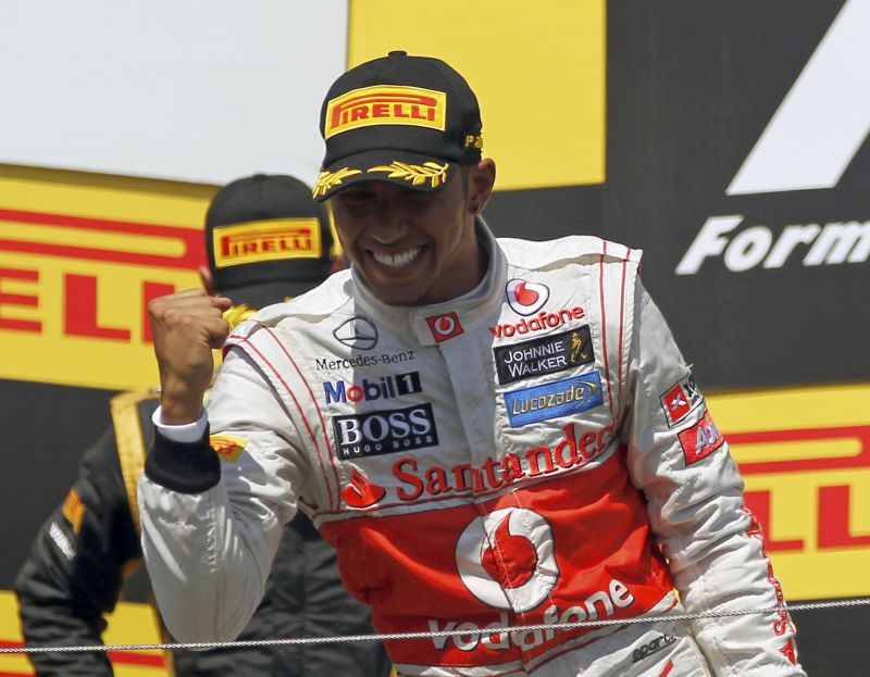 FORMULA 1. Lewis Hamilton, al 7-lea câştigător de Mare Premiu în 2012