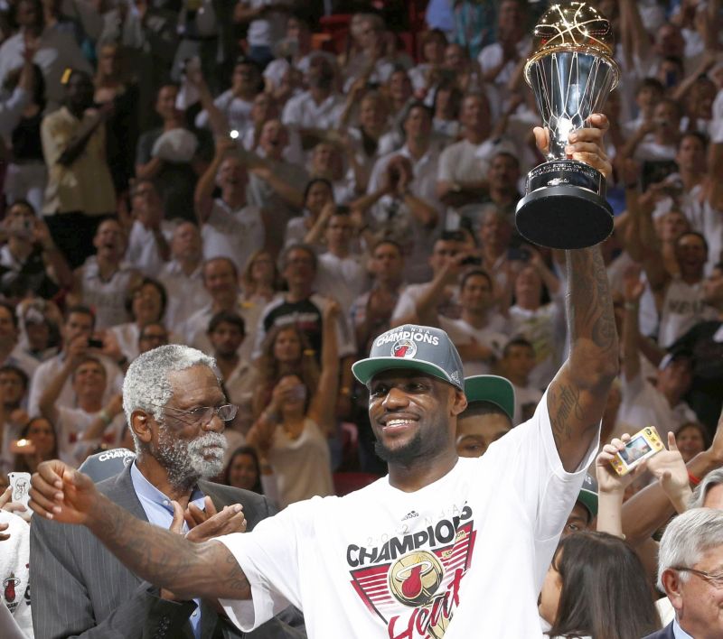 "King James" are SUA la picioare