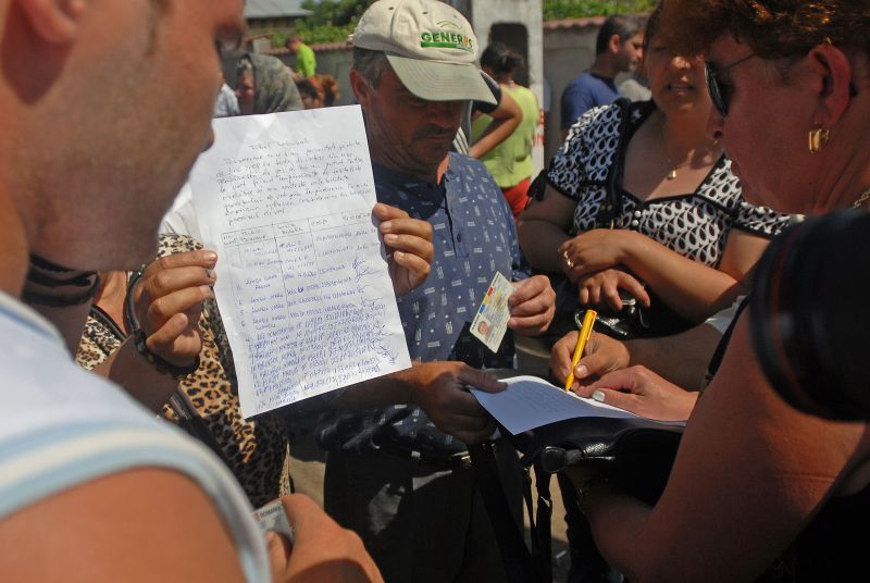 Românul e inventiv şi la furtul de voturi