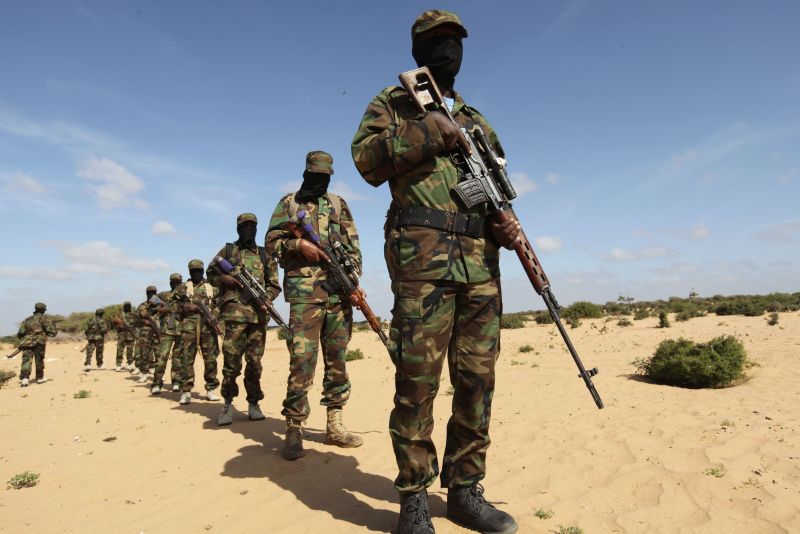 Teroriştii somalezi au pus 10 cămile pe capul lui Obama