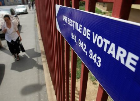 A vrut să-şi dea FOC în secţia de votare. A încercat autoincendierea şi la alegerile locale