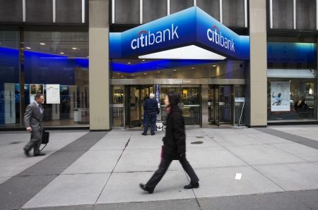 Citigroup: Sunt 90% şanse ca Grecia să iasă din zona euro. Un nou val de recesiune