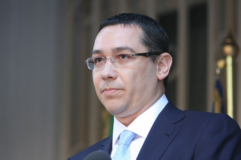 LOVITURĂ DE TEATRU: Premierul Victor Ponta şi-a falsificat CV-ul. A minţit că şi-a făcut masteratul la Catania. Primul ministru comentează acuzaţiile pe blogul personal