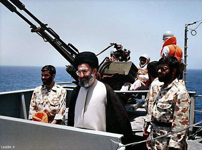 Manevre militare de amploare: Iranul simulează un atac al unei baze străine