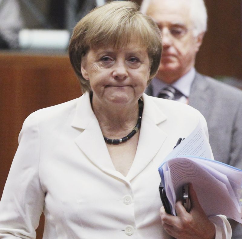 Merkel, încolţită la summitul UE