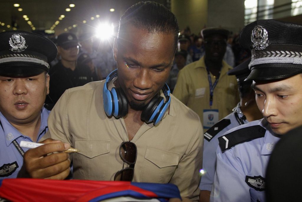 Nebunie în China la sosirea lui Didier Drogba | GALERIE FOTO