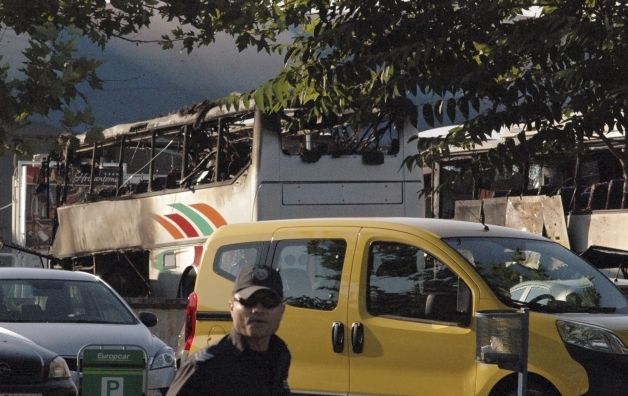 Oficiali americani: Atacatorul de la Burgas, membru al unei celule a Hezbollah care activa în Bulgaria. Alte piste luate în calcul
