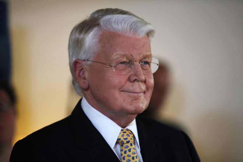 Olafur Ragnar Grimsson, ales preşedinte al Islandei pentru al cincilea mandat consecutiv