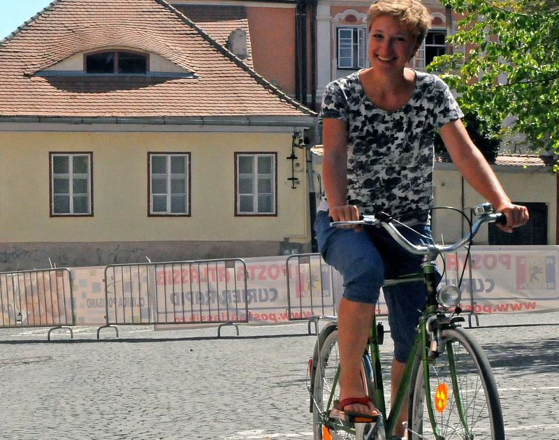 Patroni care te plătesc ca să mergi cu bicicleta. O idee lansată în Sibiu ar putea produce o revoluţie în România