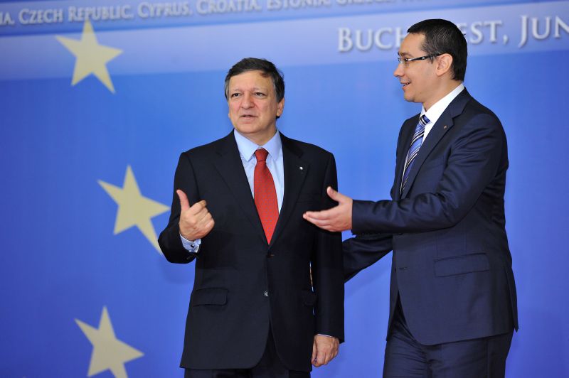Ponta pârăşte PDL lui Barroso pentru că... nu ar respecta deciziile CCR