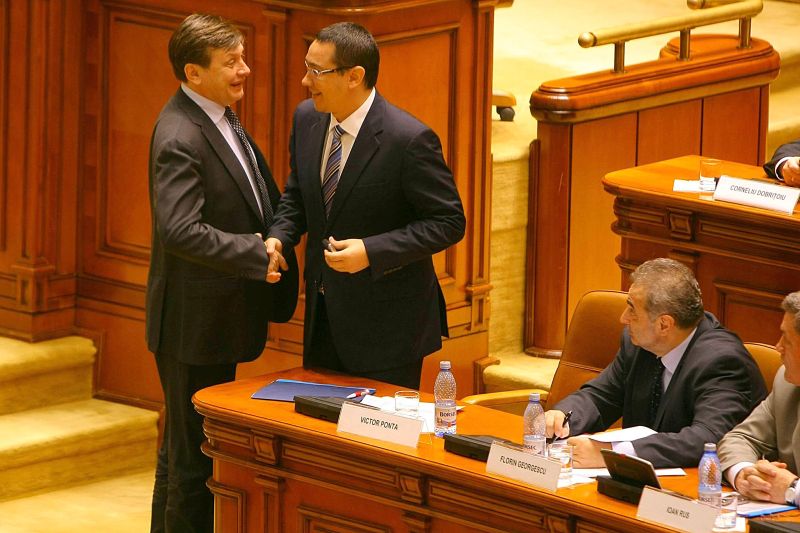 PONTA ştie verdicul la REFERNDUM: "Preşedintele Antonescu va promulga Legea Sănătaţii în toamnă"