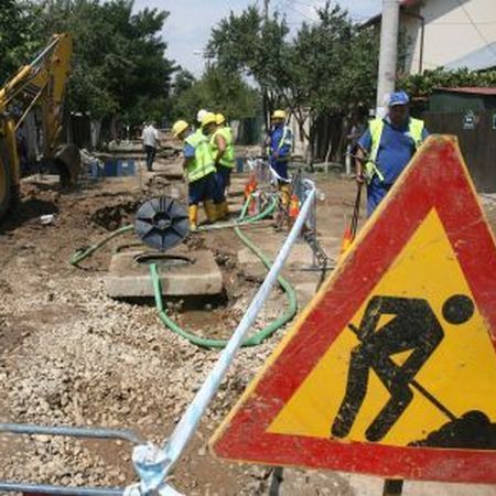 Şase din zece români nu au canalizare. Câţi români au acces la reţelele de apă şi gaze