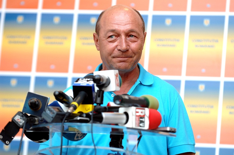 Traian Băsescu: "Eu nu apăr un scaun. Am de apărat o Românie Europeană. Am convingerea că românii vor fi cinstiţi cu preşedintele lor"