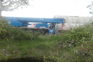 Un tren a deraiat după ce mecanicului i s-a făcut rău şi a căzut din locomotivă