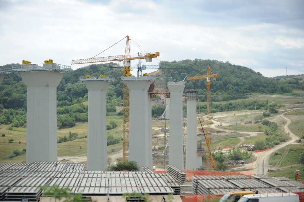 Cum arată cel mai înalt viaduct din România