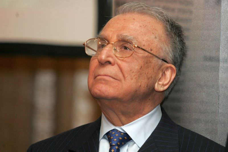 Ion Iliescu: Sosirea intempestivă a lui Gordon la Bucureşti, un fapt regretabil