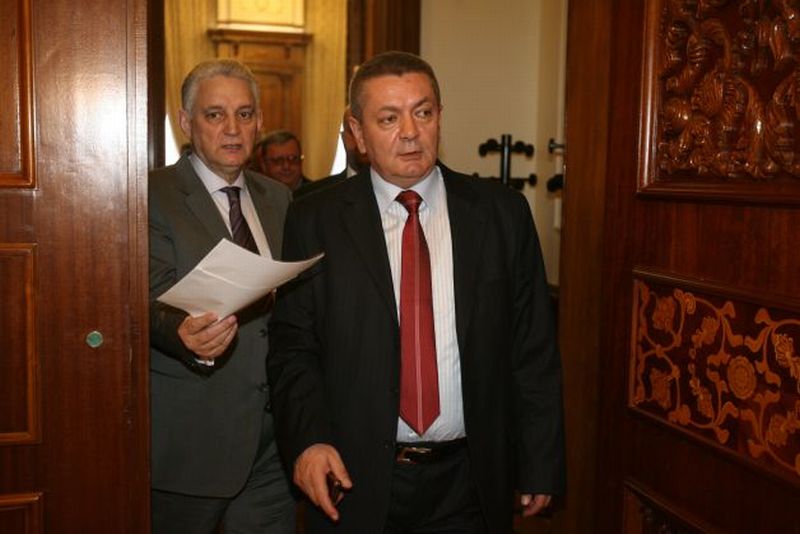 Lovitura de stat marca USL continuă. CCR şi-a dovedit impotenţa constituţională