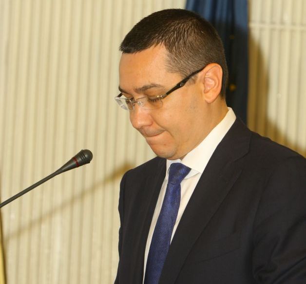 Ponta acuză "persecuţiile politice" ale procurorilor