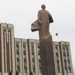 Rusia vrea să deschidă un consulat general la Tiraspol. Chişinăul avertizează că nu îi va permite