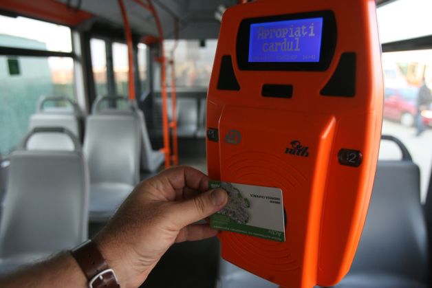 Se scumpesc biletele RATB. O călătorie va costa 2 lei