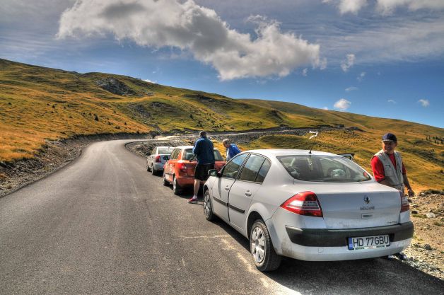 Turism pe patru roţi la cote maxime