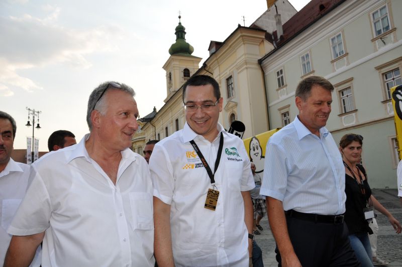 Victor Ponta şi Klaus Iohannis s-au întâlnit la Palatul Victoria. VEZI despre ce au discutat