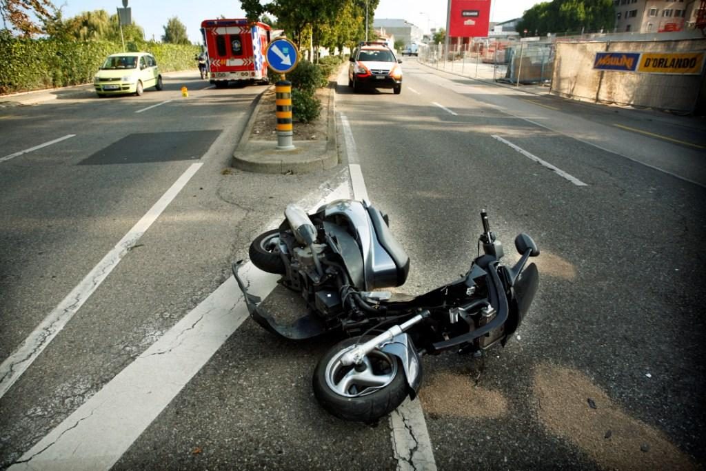 ACCIDENT CIUDAT. Un sucevean s-a lovit de un câine şi a ajuns la spital