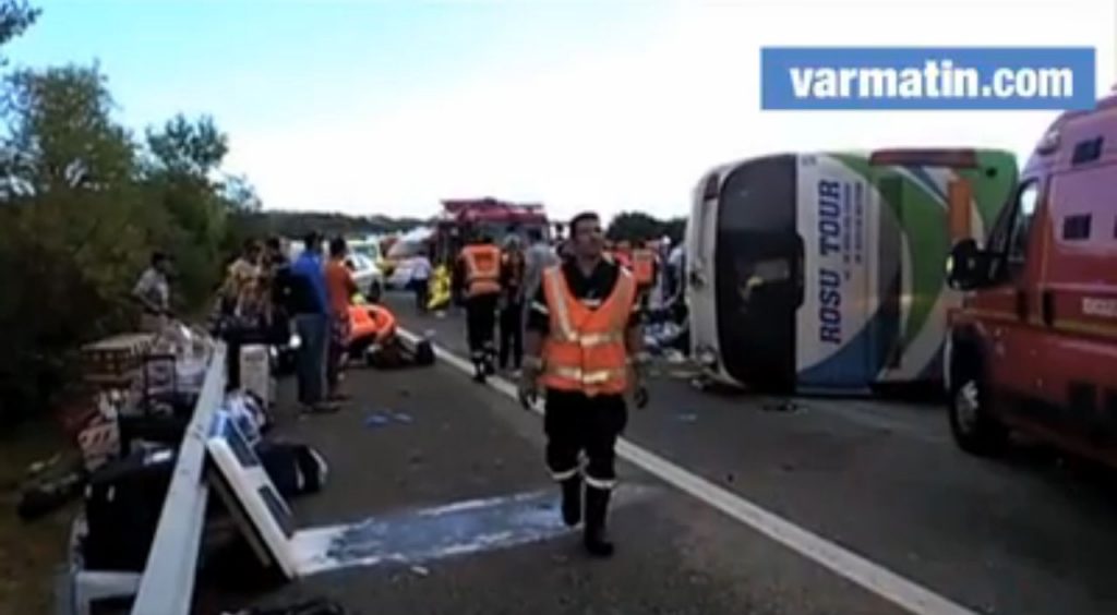 ACCIDENT CUMPLIT cu români în Franţa. 6 răniţi au fost externaţi, 12 sunt în stare gravă