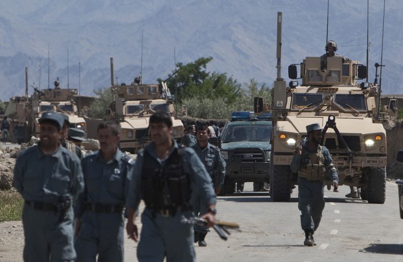 Americanii suspendă instrucţia militară a recruţilor afgani după creşterea alarmantă a aşa-numitelor "atacuri din interior"