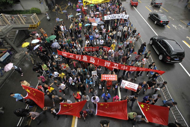 Ciocniri între protestatari şi poliţişti în China, în timpul manifestaţiilor anti-japoneze