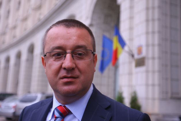 Fostul şef al Fisc-ului, Sorin Blejnar, trimis în judecată în dosarul "Motorina"