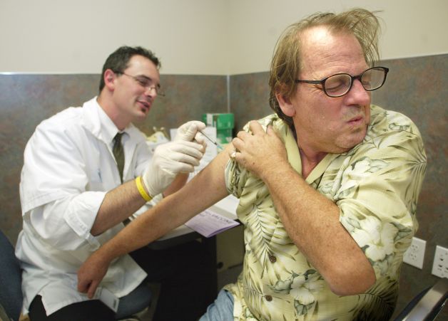 GRIPA se ÎNDREAPTĂ SPE NOI! Tulpina virală H3N2 a LOVIT deja America