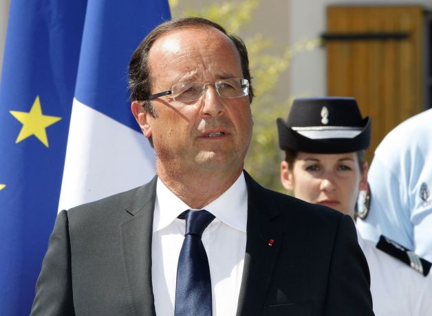 Hollande: "Vom face totul pentru găsirea celor care au comis crimele din estul Franţei"