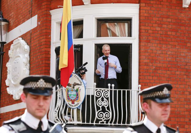 Interviu cu cel mai vânat REFUGIAT AL LUMII. Mărturisirea lui ASSANGE: "E ca şi cum aş trăi într-o staţie spaţială"