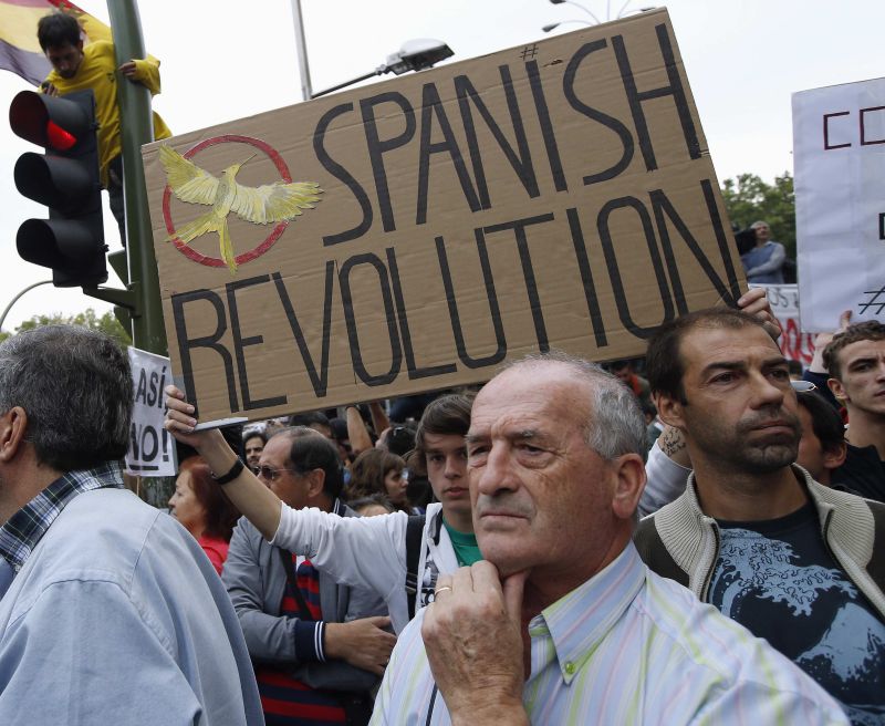 Madrid: Manifestaţiile anti-austeritate "Ocupaţi Congresul", soldate cu 28 de răniţi