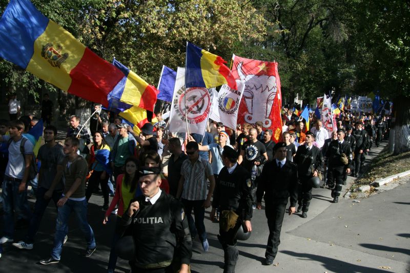 Marşul Unirii din Chişinău s-a încheiat fără incidente majore | LIVE VIDEO