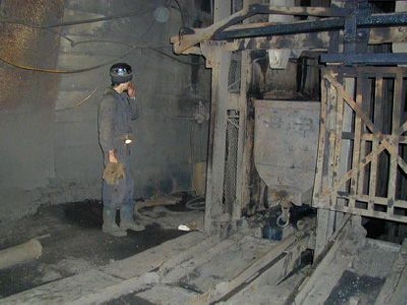 Un miner a murit în subteran, la Berbeşti. Accidentul i-a înfiorat pe martori