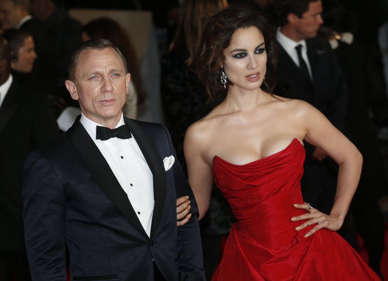 "Bond, James Bond", la cea mai mare lansare din istoria sa. Cei 50 de ani ai Agentului 007 în cifre | MULTIMEDIA
