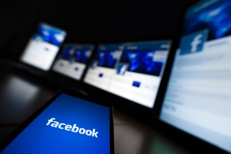 Dependenţa de Facebook, mai gravă decât cea de SEX sau ţigări