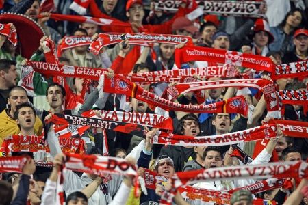 Dinamo, amendată cu 30.000 de lei pentru incidentele de la derby