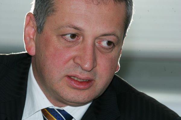 Fenechiu se autodenunţă lui Philip Gordon: Eu vreau suspendarea lui Băsescu