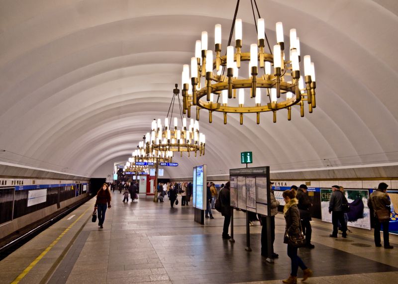 Guvernul rus, iritat că o staţie de metrou din Sankt-Petersburg poartă numele Bucureşti