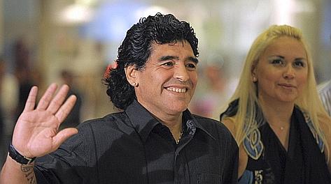 Maradona, în pragul divorţului