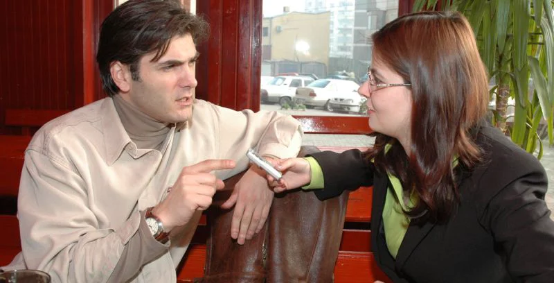 Mircea Radu se însoară cu o moldoveancă mai tânără cu 20 de ani decât el. Tatăl fetei e împotrivă