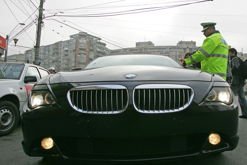 Petrecere de Halloween. O profesoară s-a deghizat în şofer beat şi i-a ieşit de minune!