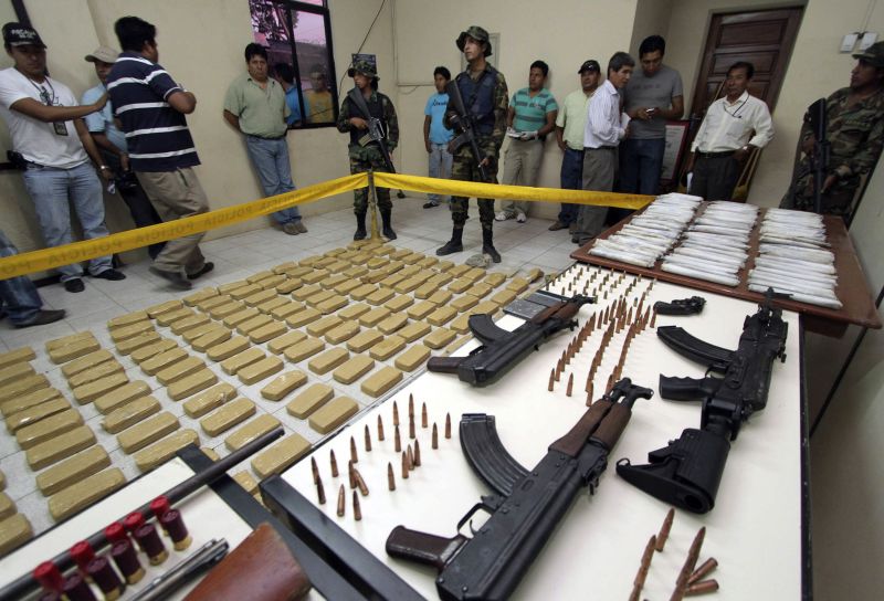 Poliţia boliviană a confiscat armament modern de fabricaţie israeliană şi românească