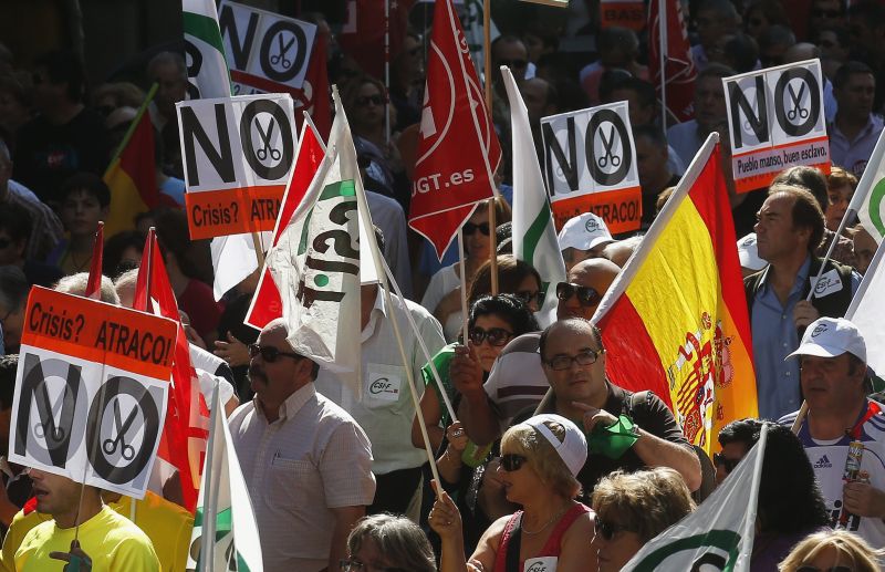 Proteste masive anti-austeritate în 57 de oraşe spaniole